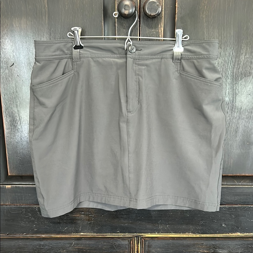 Eddie Bauer Gray Skort
